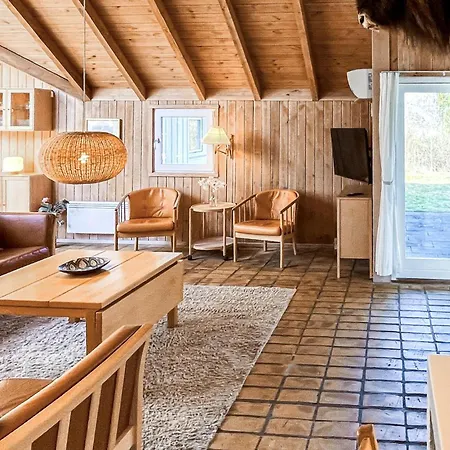 In With Sauna *